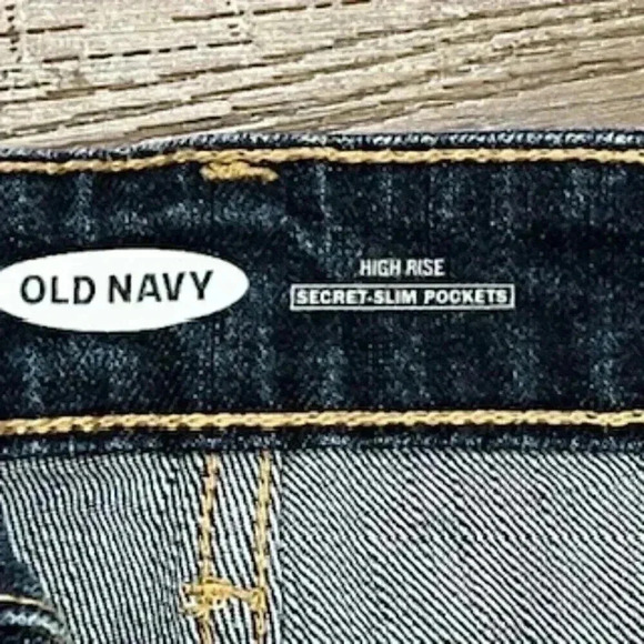 Old Navy Dark Wash Distressed Denim Jean Shorts Womens Sz 4 - Picture 9 of 11